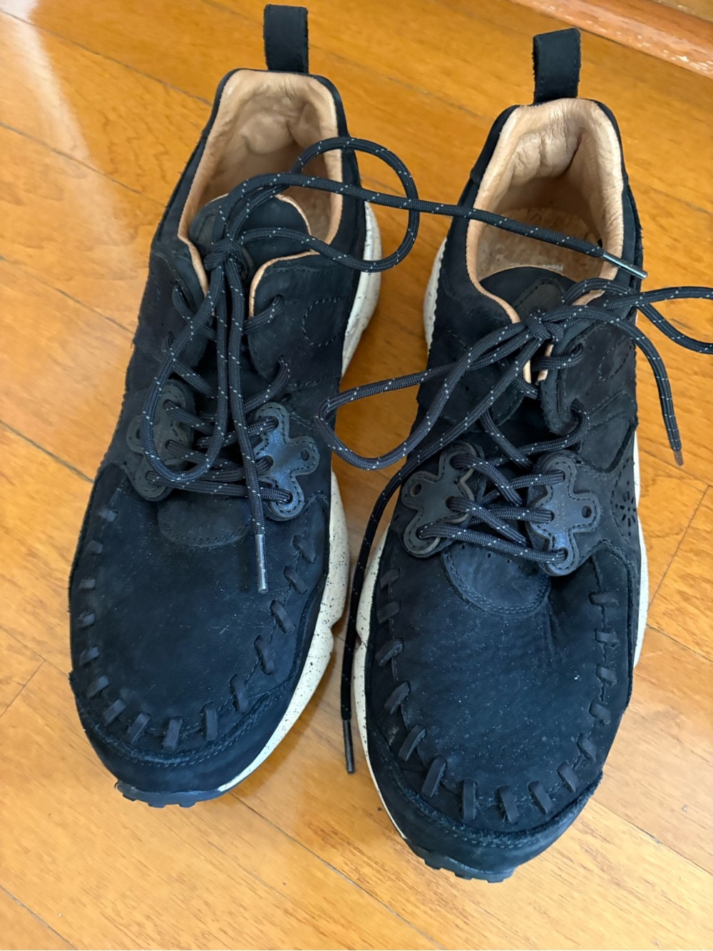 Flower Mountain Women's Black Suede Lace-Up Sneakers Size 9.5